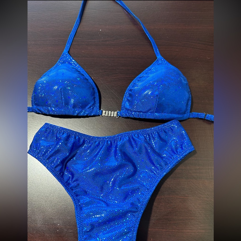 Transformation competition/posing bikini